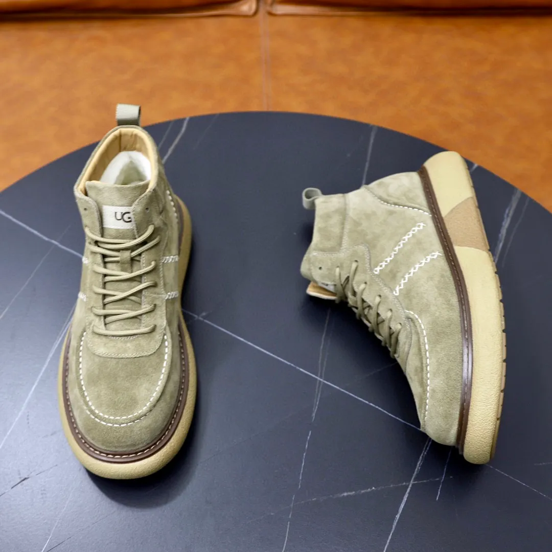 Ex-factory price: 640💰Thick wool imported from Australia Brand: UGG genuine purchasing agent Size: 38-44 Grade: Official website 1:1 Material: First layer of genuine leather waterproof and antifreeze upper Real wool lining Original non-slip soft wear-resistant outsole Style category: Men's casual shoes Trendy style Comfortable on the feet Color: Official website color synchronization